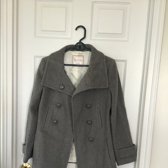 Coat - Picture 1 of 8